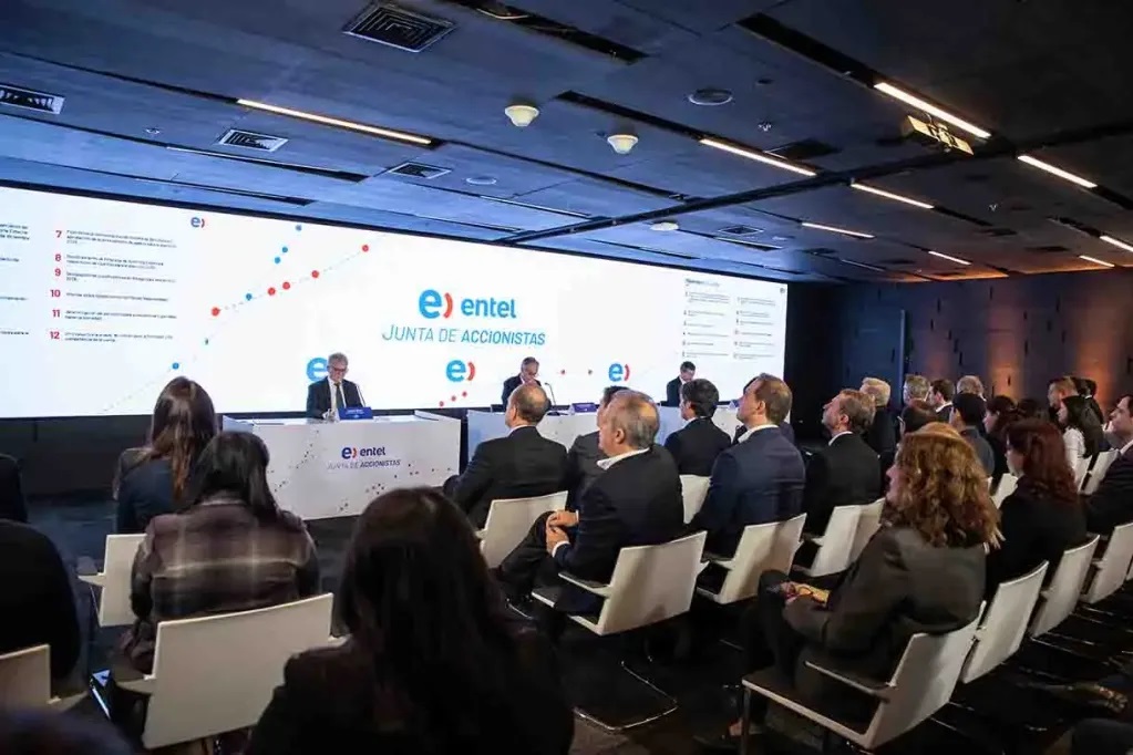 Entel destinará US$ 221 millones en Perú para fortalecer su red móvil y expandir fibra óptica en 2026